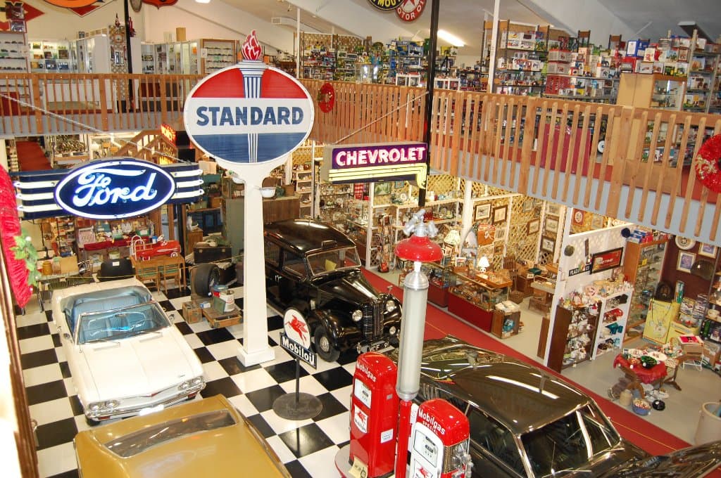 Classic Cars highlight the center of the mall.