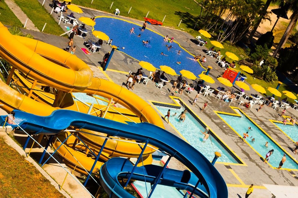Piscinas para crianças toboáguas 