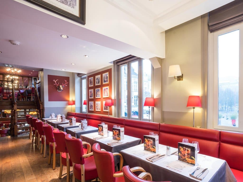 Notre 1er étage, la salle Rouge