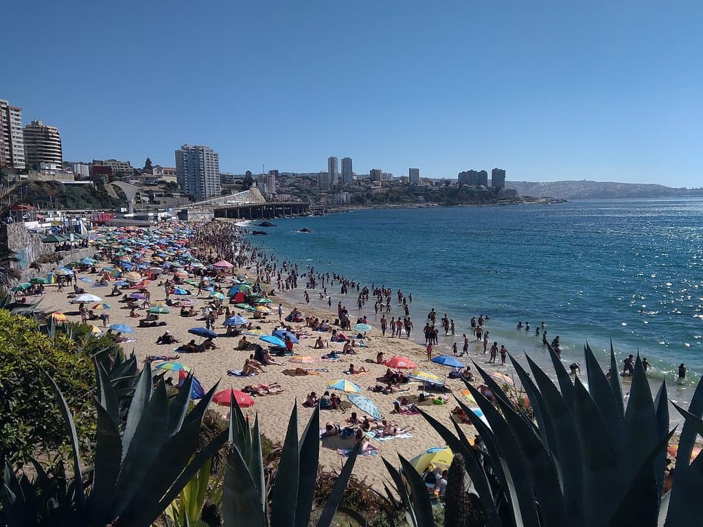 um pouquinho de valparaíso ao longe