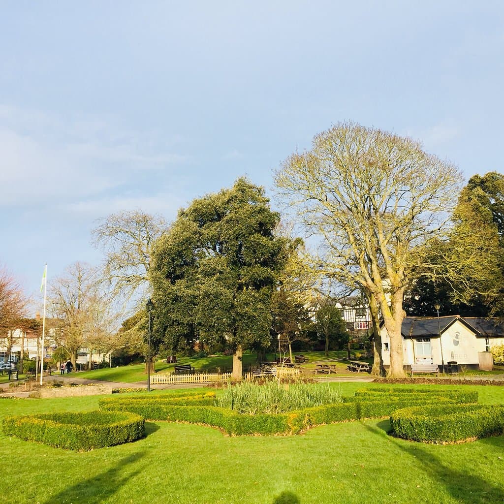 Manor Gardens