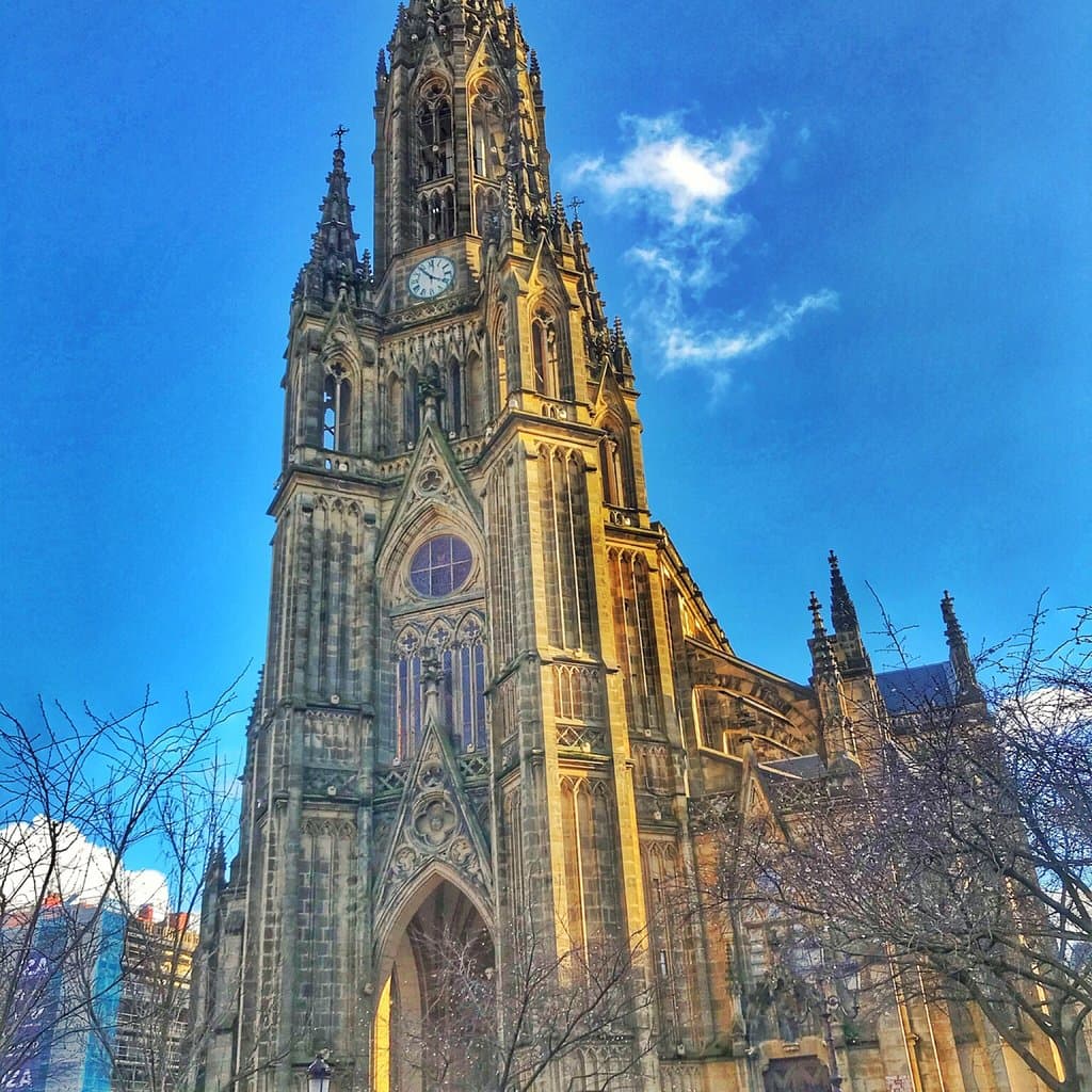 La Catedral en un día soleado de invierno