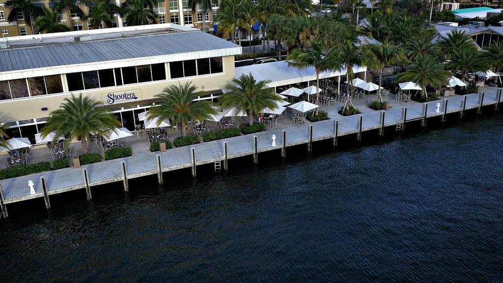 Make Shooters Waterfront your boating destination. With 340 feet of dockage, guests are welcome 