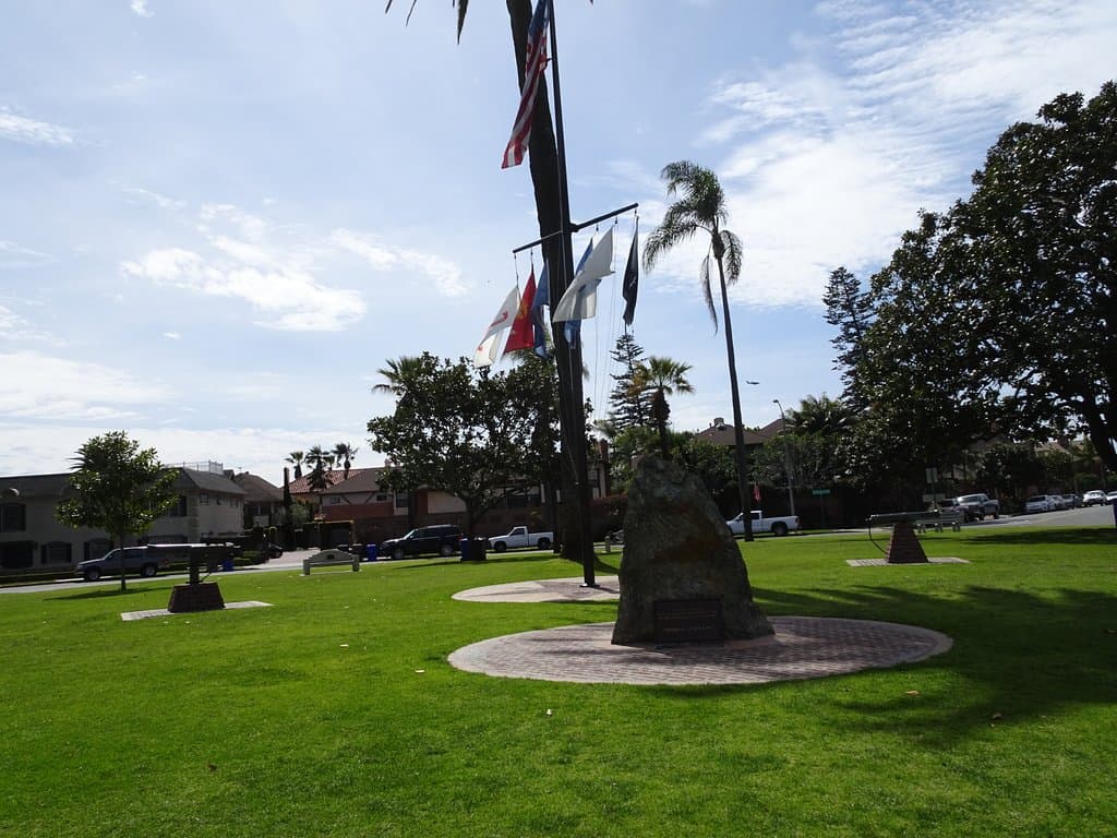 Memorial rock and cannons