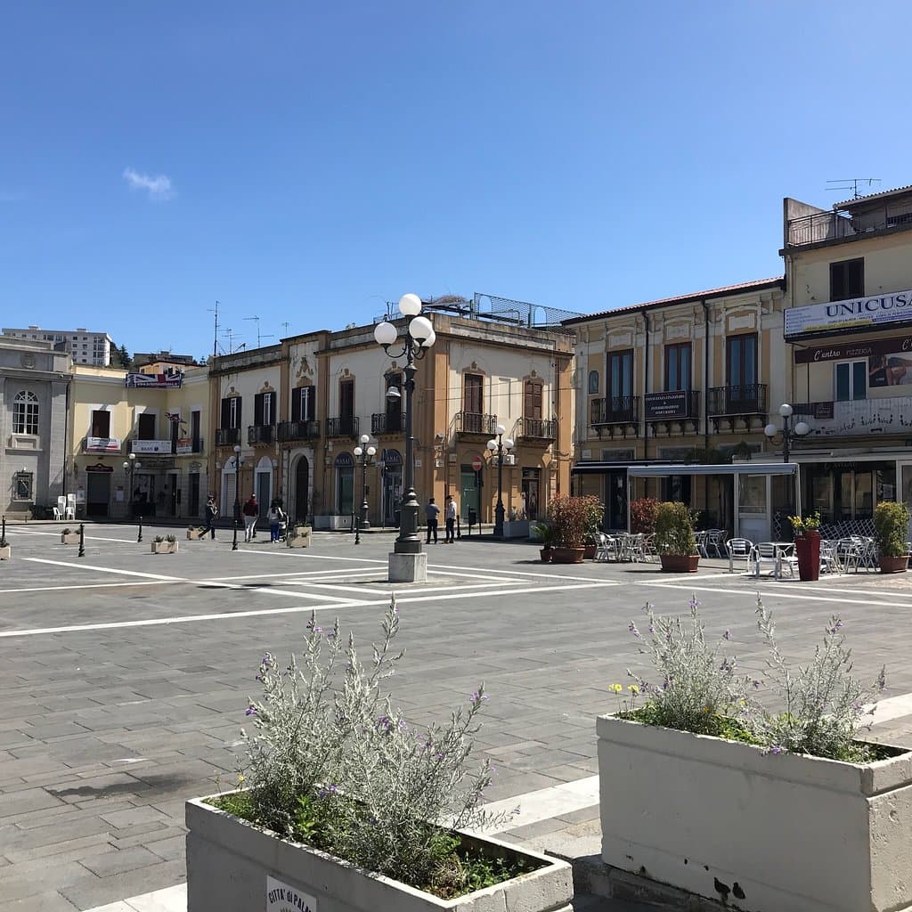 Piazza XVI Maggio