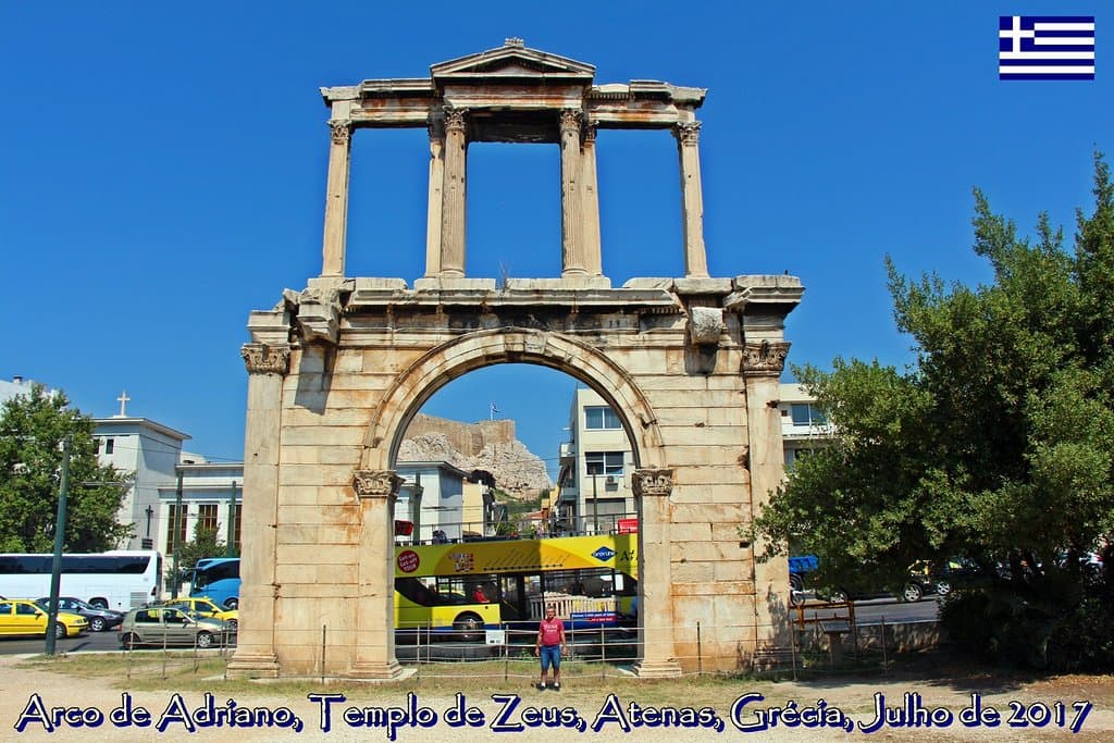 Arch of Hadrian (Pili tou Adrianou), Templo de Zeus, Atenas, Grécia