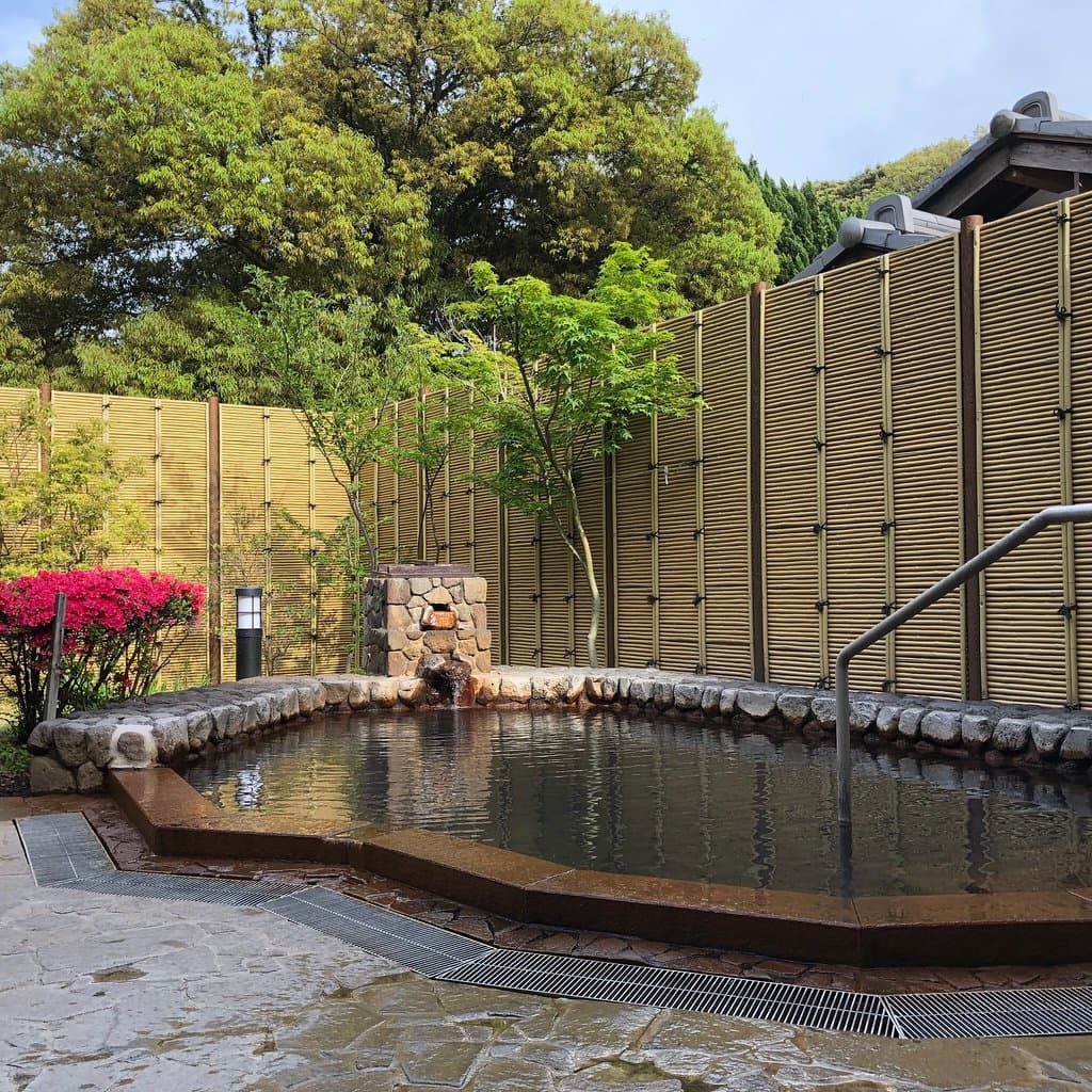 柴石温泉