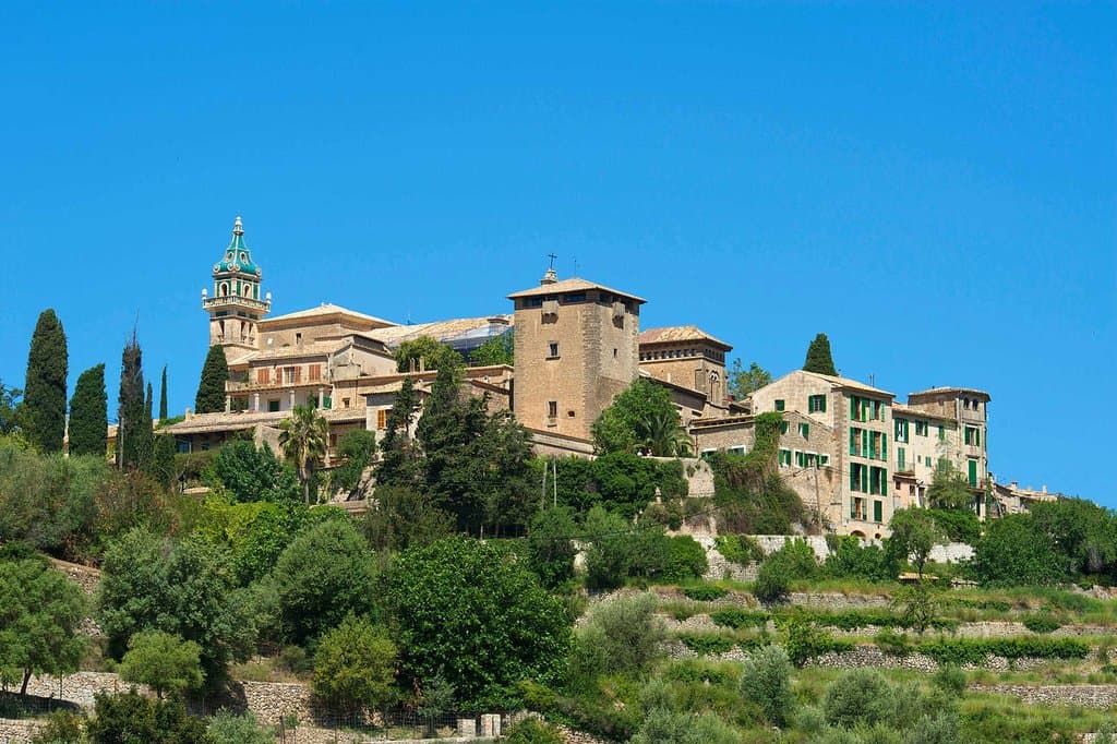 It is a monumental complex within the Tramuntana mountains.