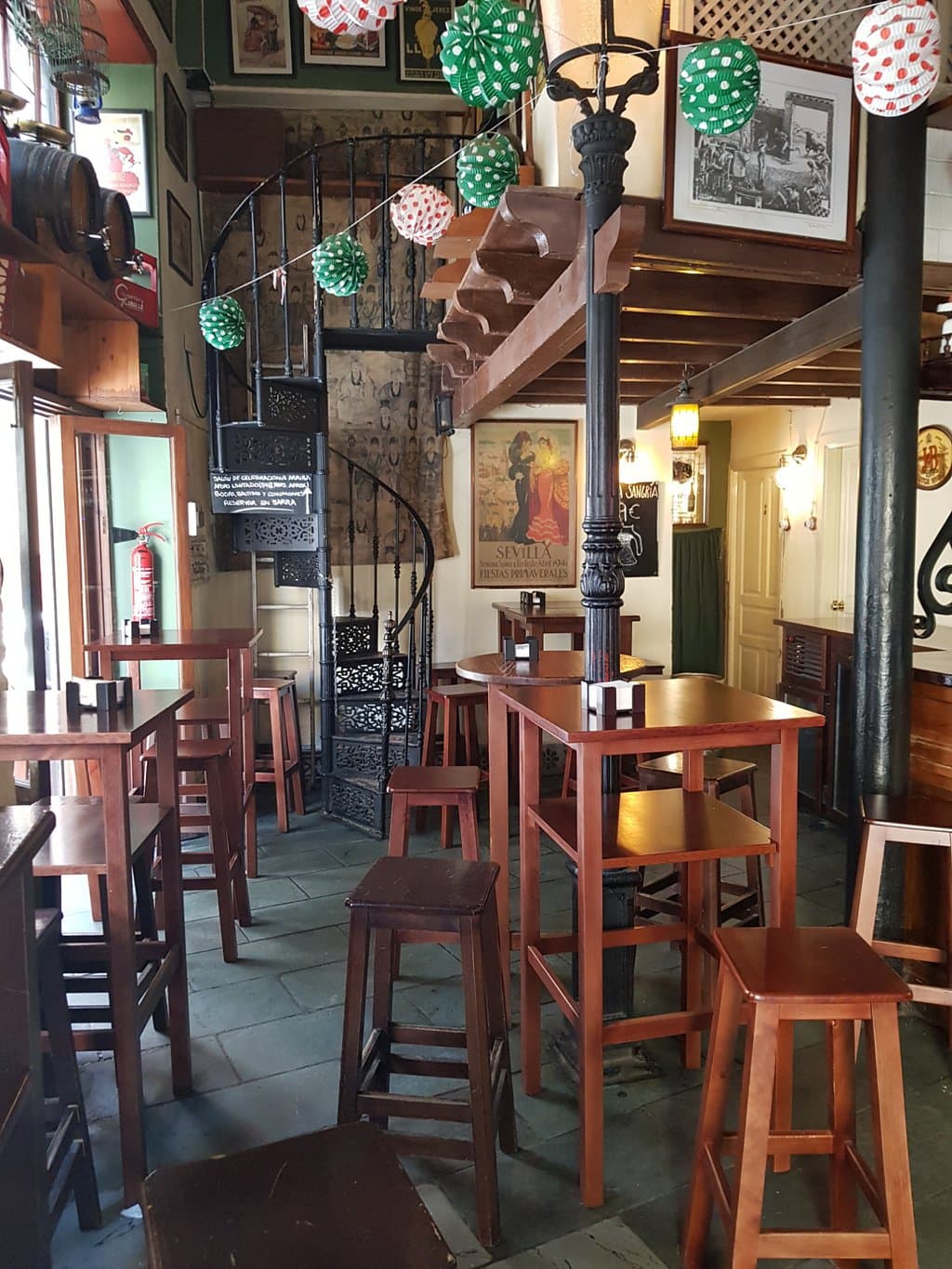 Interior/dining area