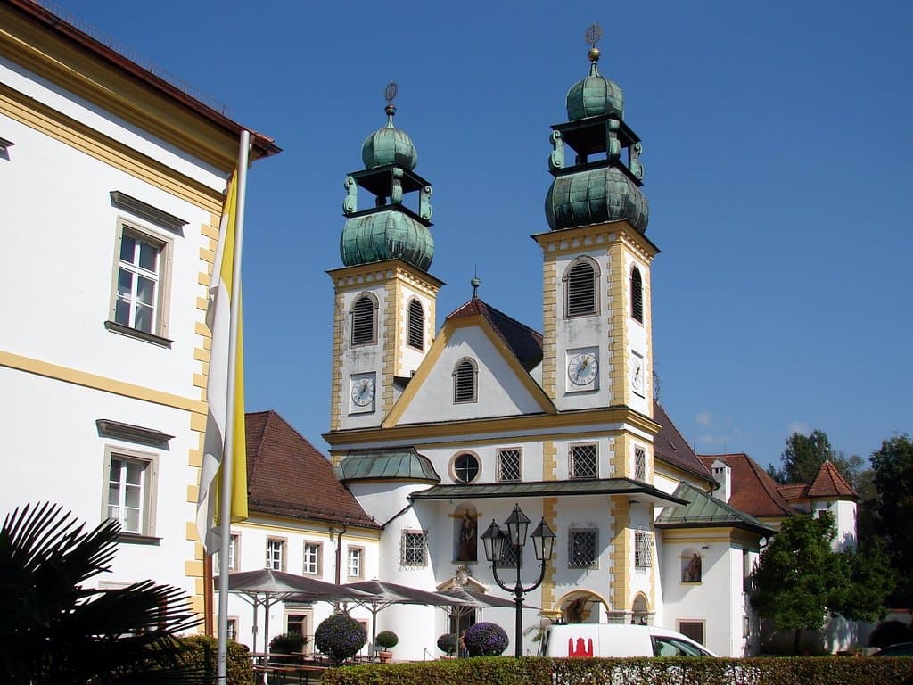 Wallfahrtskirche und Paulinerkloster Mariahilf