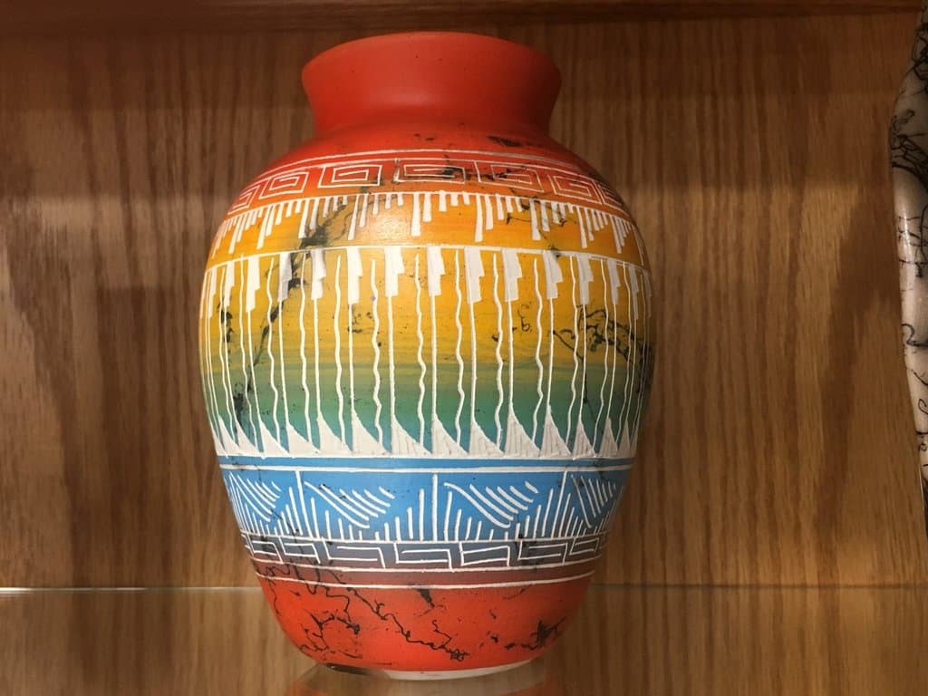 Featured horsehair pottery