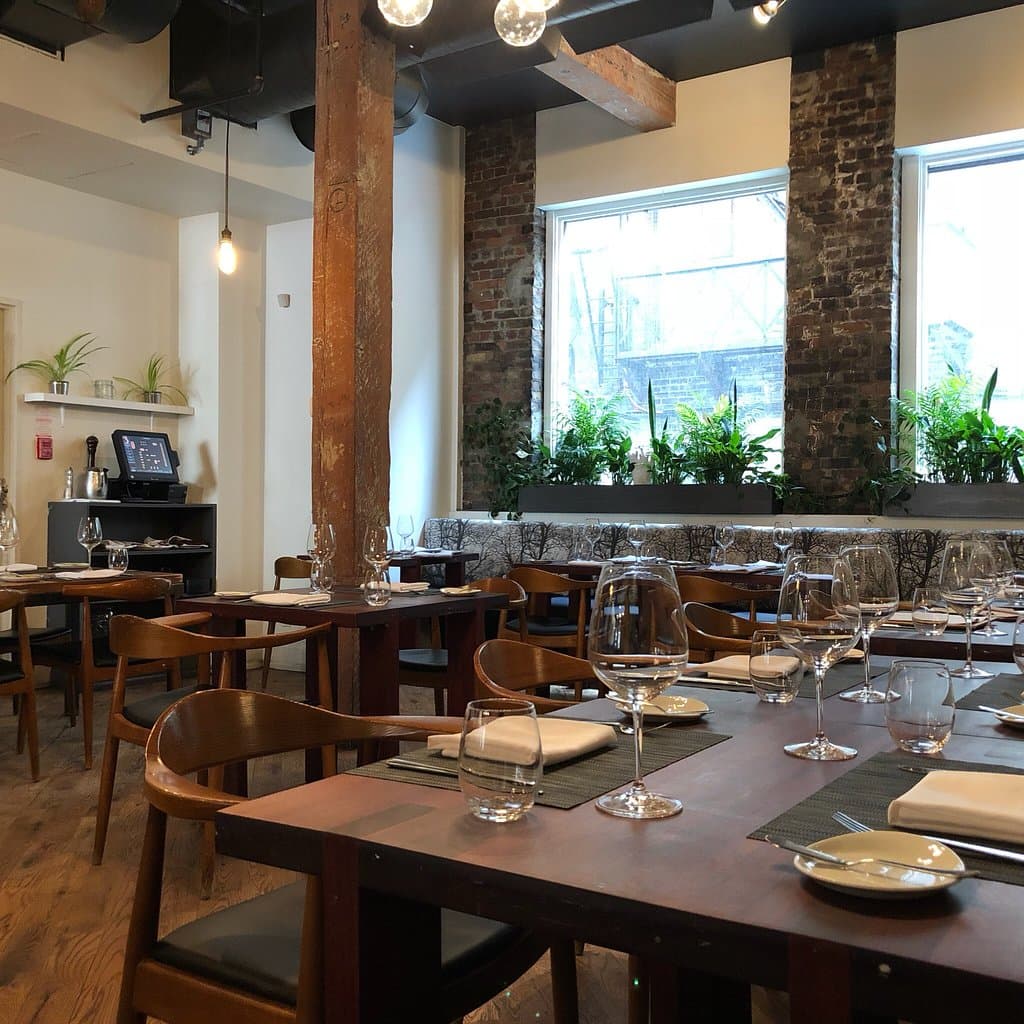 Woods Bar & Restaurant