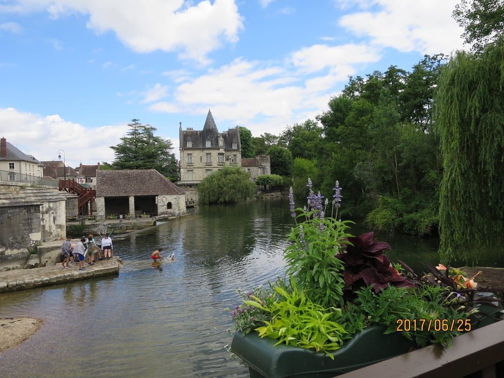ロワン川と古い建物