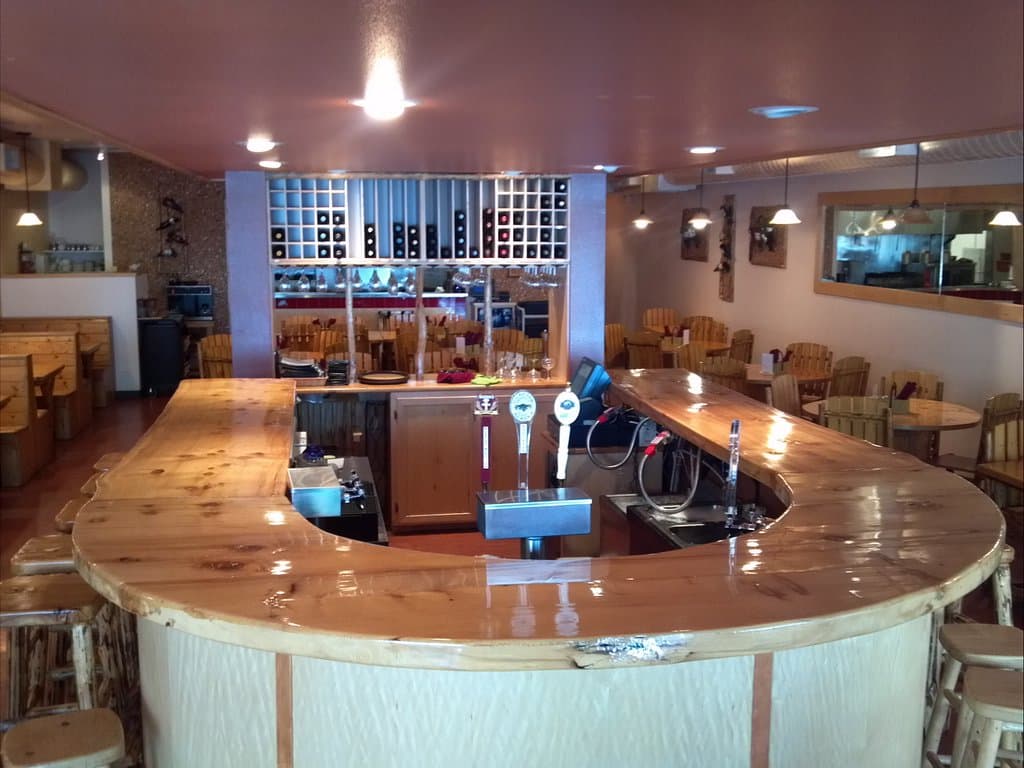 Gnarly Spruce Craft Beer & Wine Bar