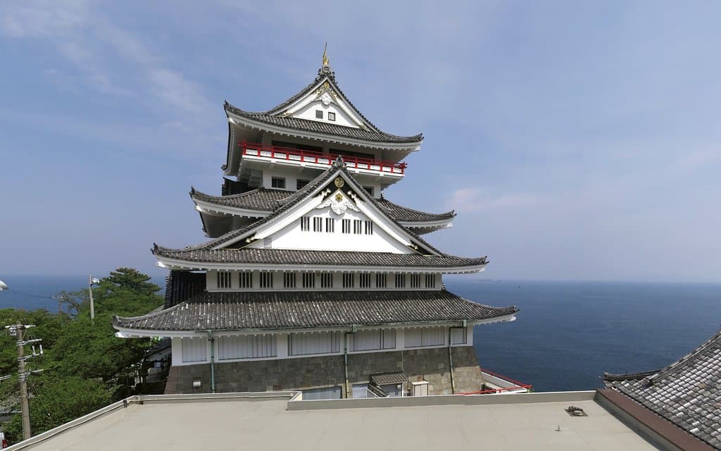熱海城と熱海湾