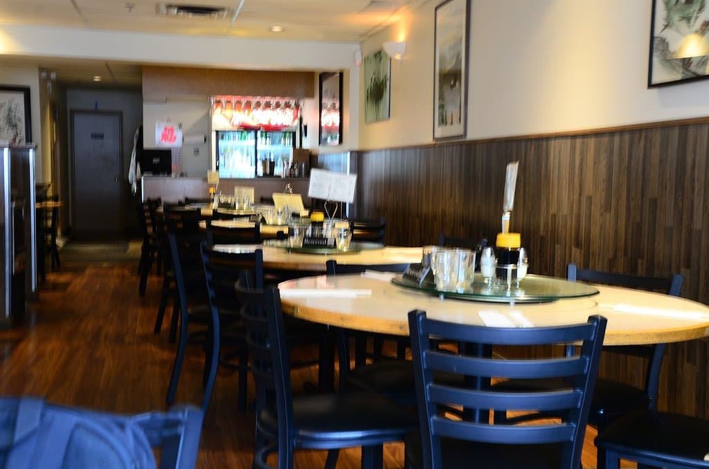 J & J Wonton Noodle House(內部)