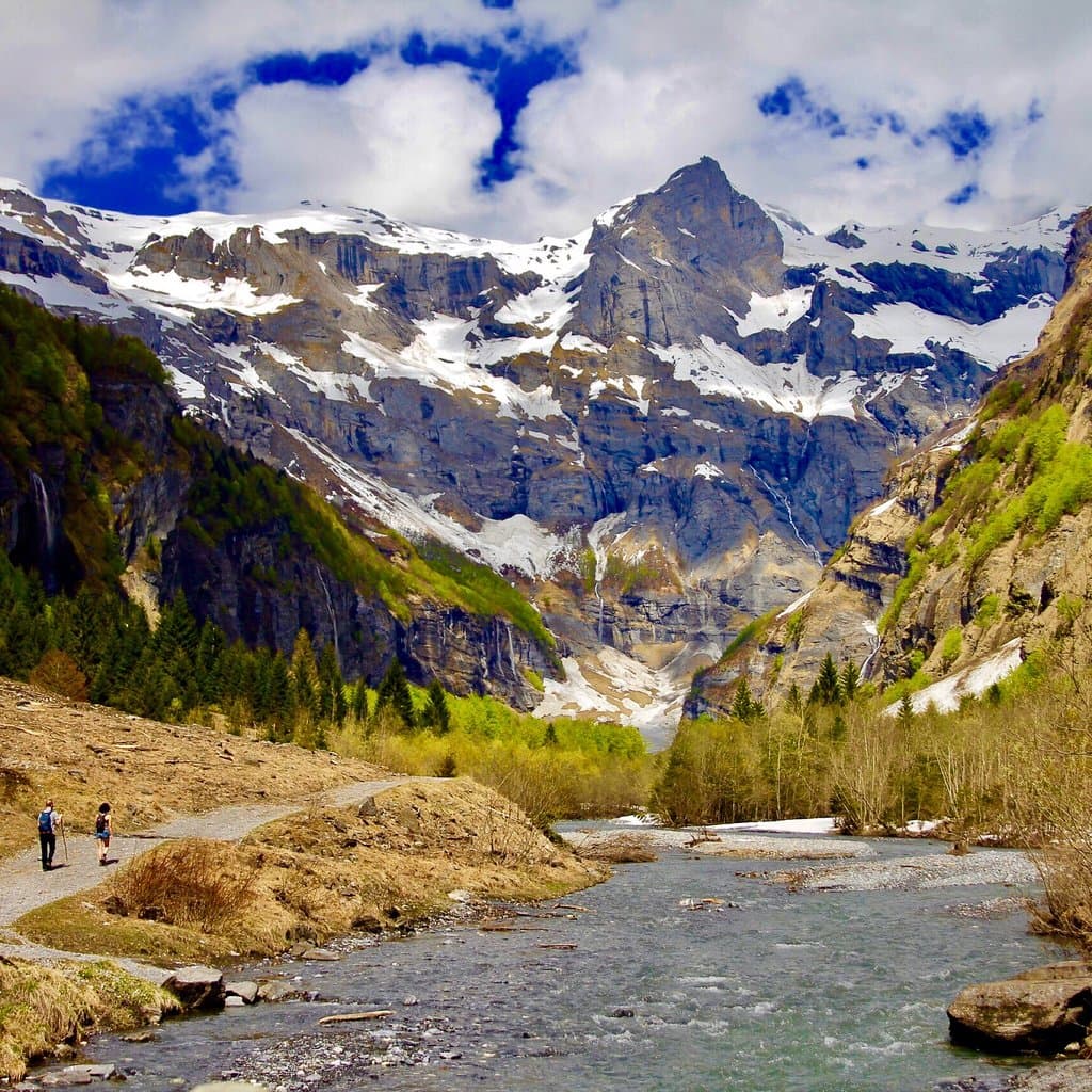 Местечко просто волшебное! Ходить часами и видеть грандиозность ландшафта вокруг, многого стоит.