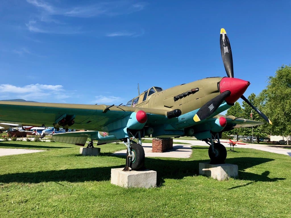 outdoor plane exhibit