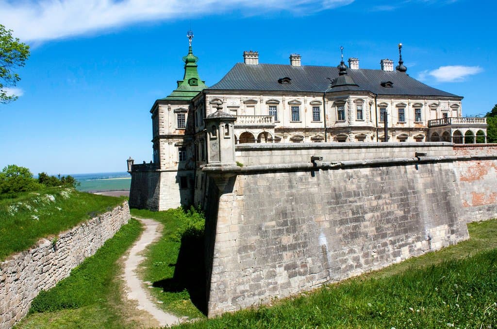 Pidhirtsi Castle
