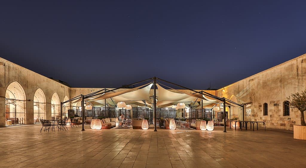 Hışvahan courtyard view