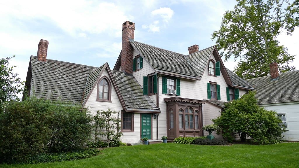 side view of Raynham Hall from garden