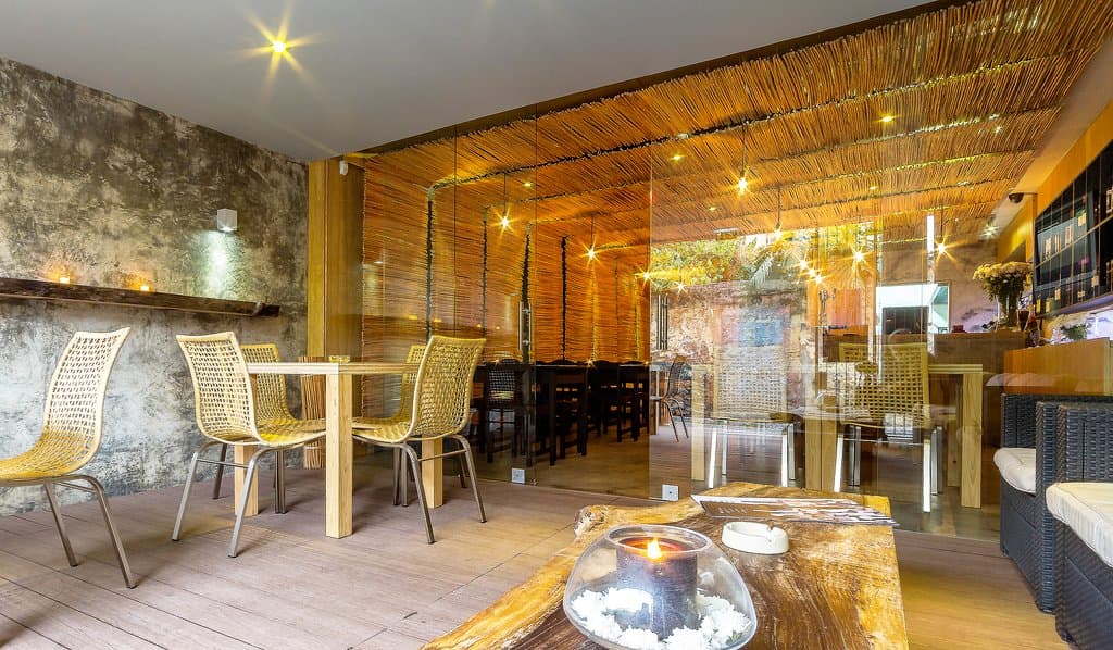 In a cozy and intimately welcoming ambience, experience unique and memorable flavours and wines.