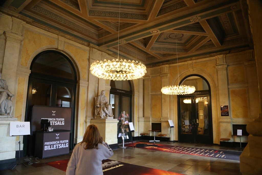 Entrando al Hall central