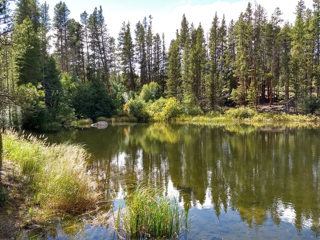 One of the 'Evergreen Lakes' on the Trail