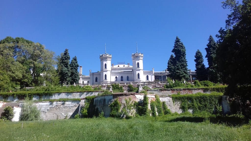 Шаровский замок