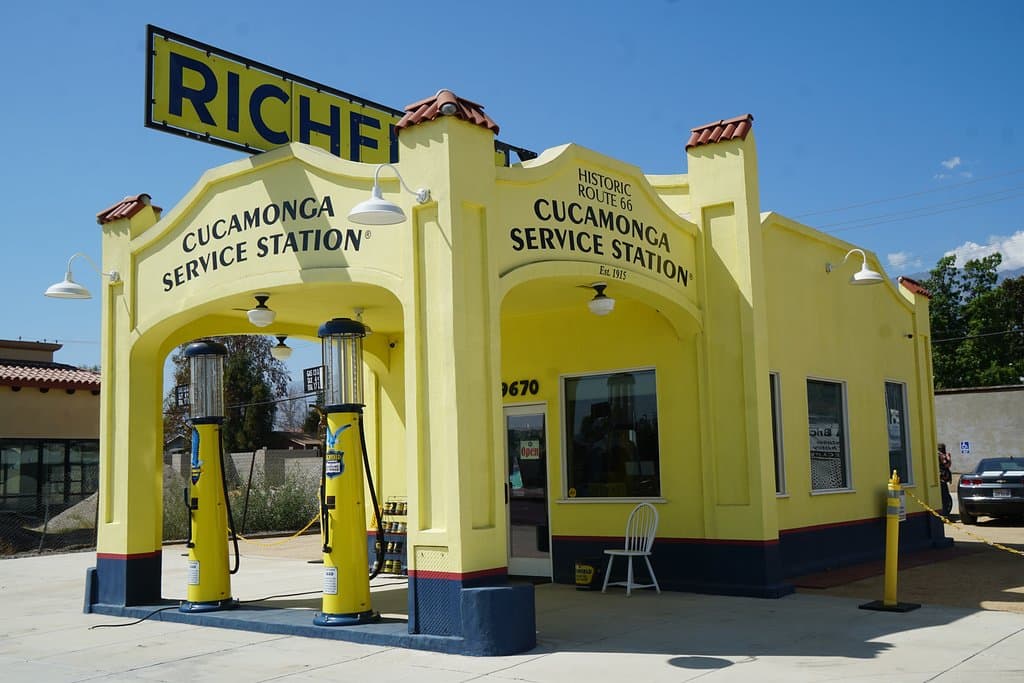 Cucamonga Richfield Service Station