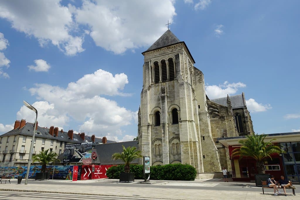 Église Saint-Julien Tours