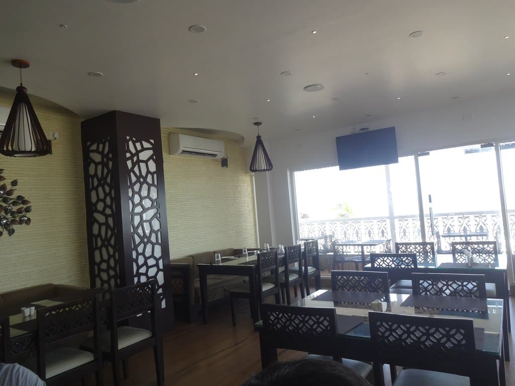 Escape in Restaurent - Interior