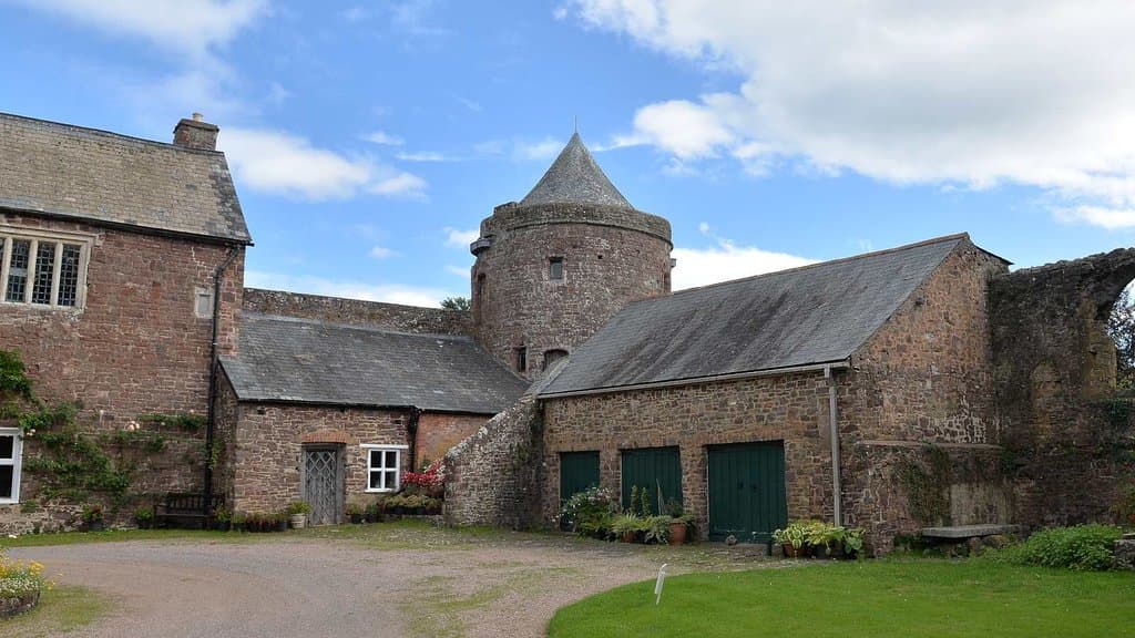 Tiverton Castle (south)