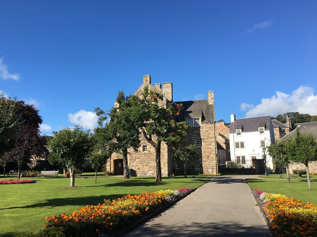 The house and Garden..