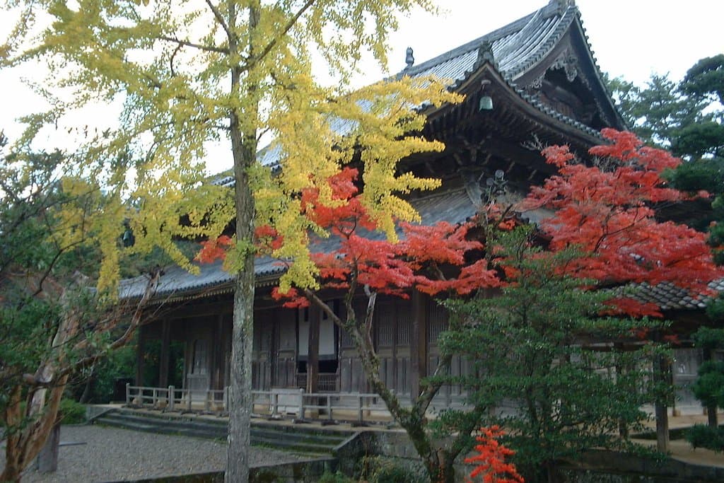 Tokoji Temple Mori Graves
