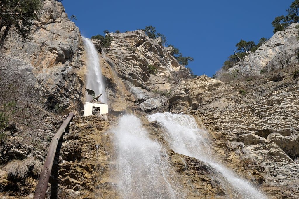 Учан-Су в апреле