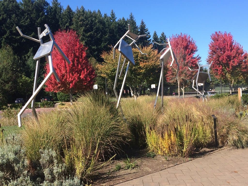 Dancing Chairs sculptures