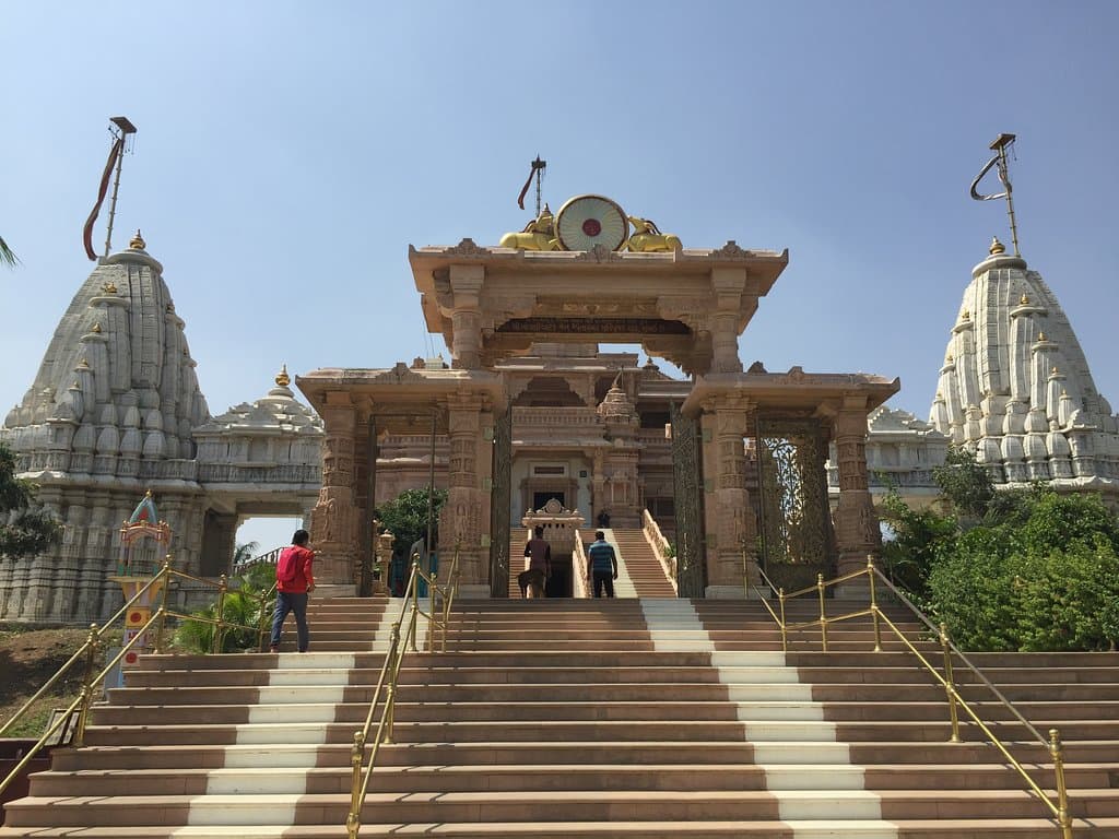 Dharmachakra Prabhav Tirth Jain Temple Vilholi