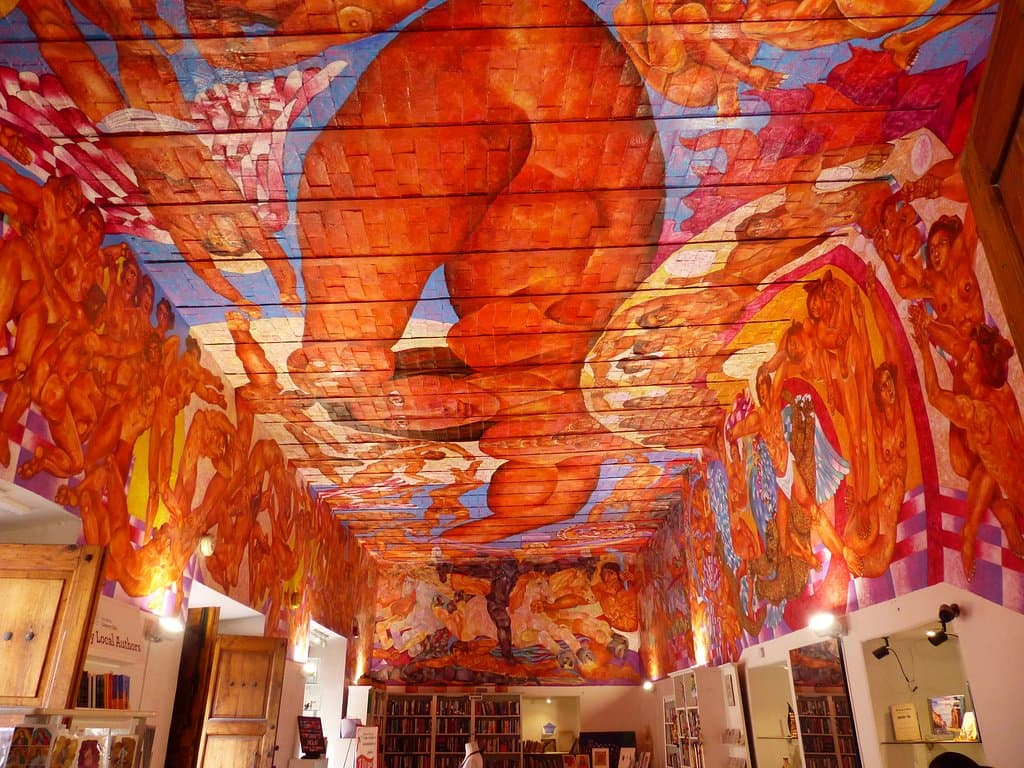 Mural de la tienda de la biblioteca