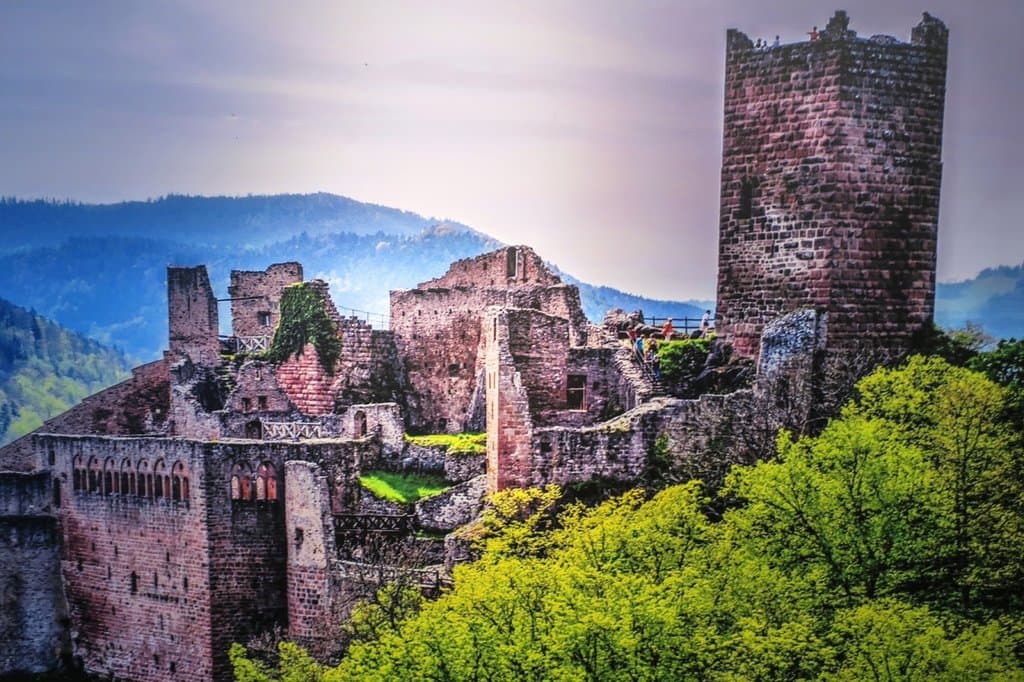  Ruinas del castillo de Saint-Ulrich