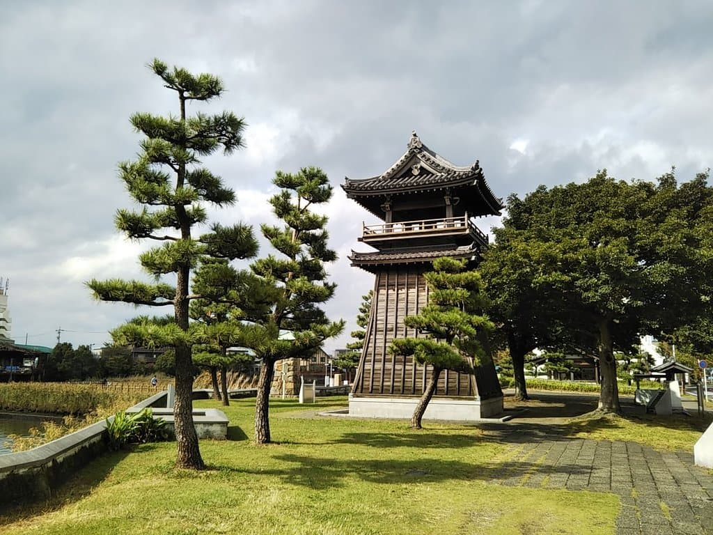 Miya-no-Watashi Park