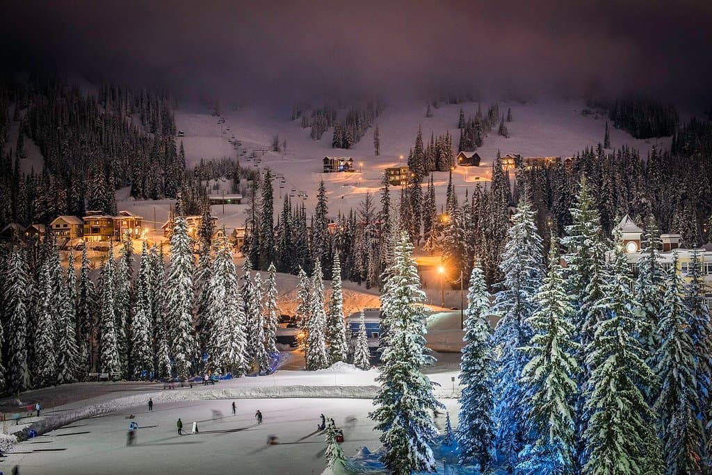 All inclusive My1Pass tickets include skiing, snowboarding, xc skiing, skating, tubing, snowshoeing and even fat biking. It's a magical place for a perfect family winter holiday.