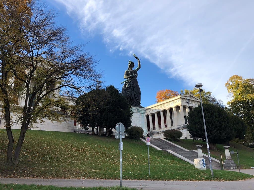 Ruhmeshalle und Bavaria