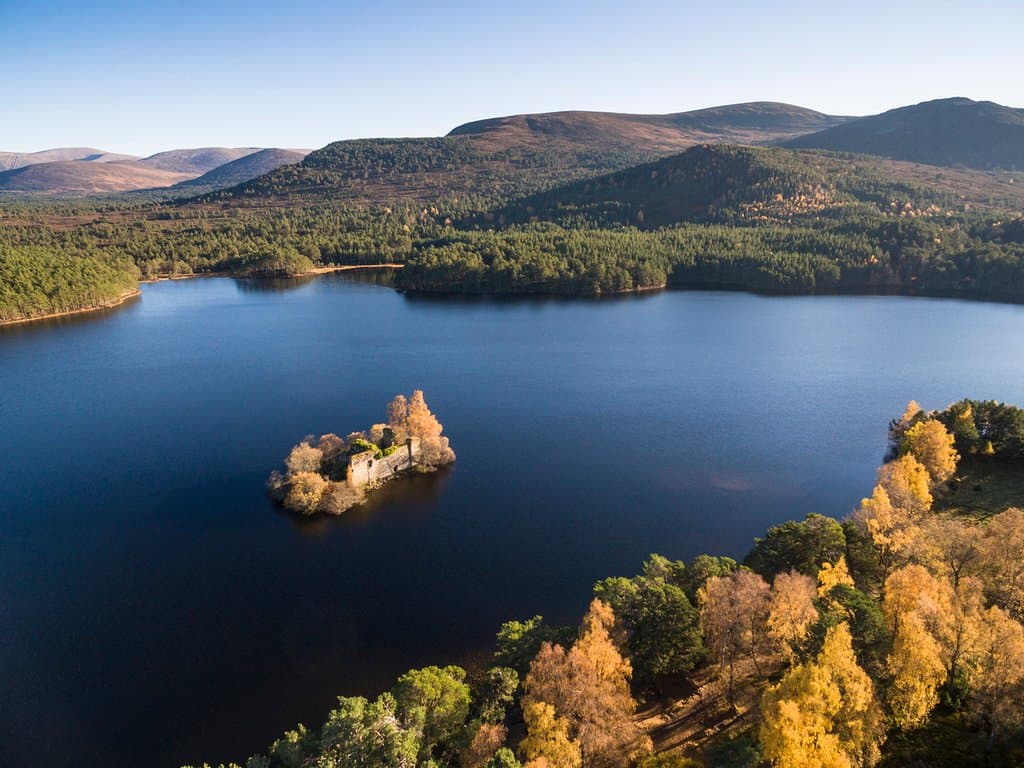 No bells, no whistles. Just natural, Scottish beauty 💙👌   📍 Loch An Eilein, Rothiemurchus, Aviemore 📷 VisitScotland / Richard Elliot