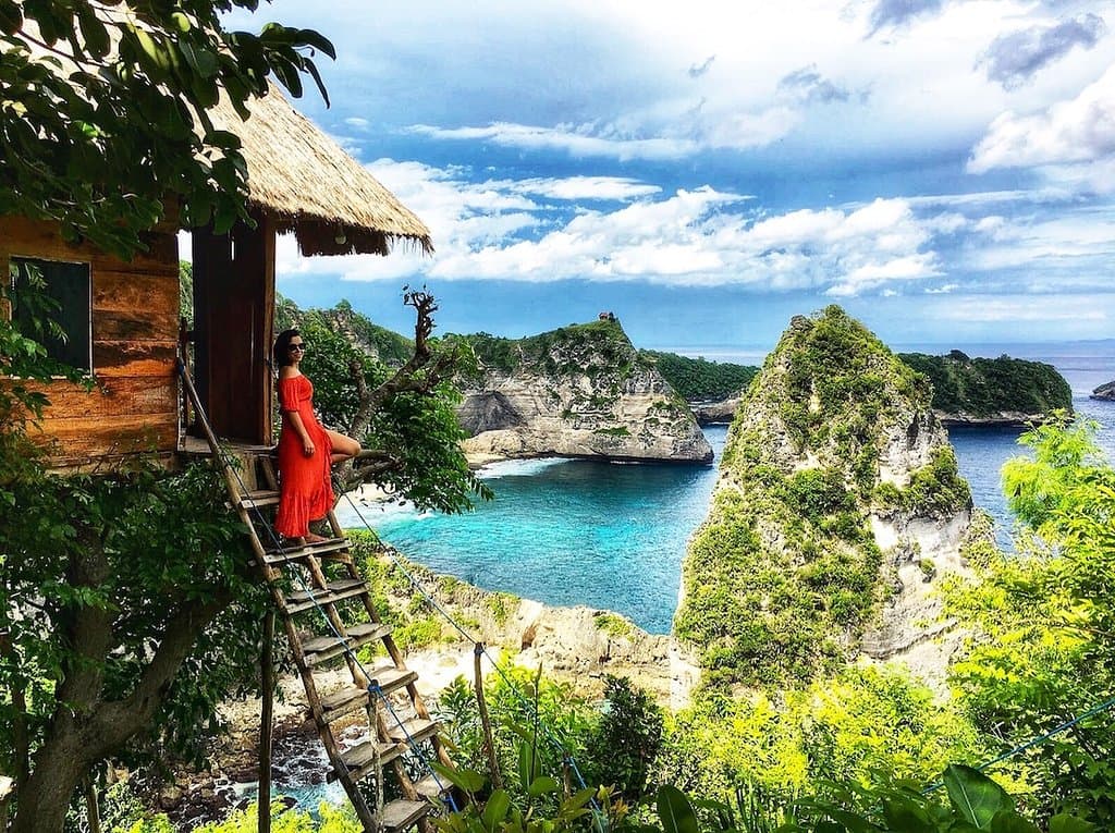 Essa casinha de sonho custa quase nada e fica no lugar mais deslumbrante de Bali: Nusa Penida!
 Leia tudo sobre esse paraíso no Tripping Unicorn Blog.