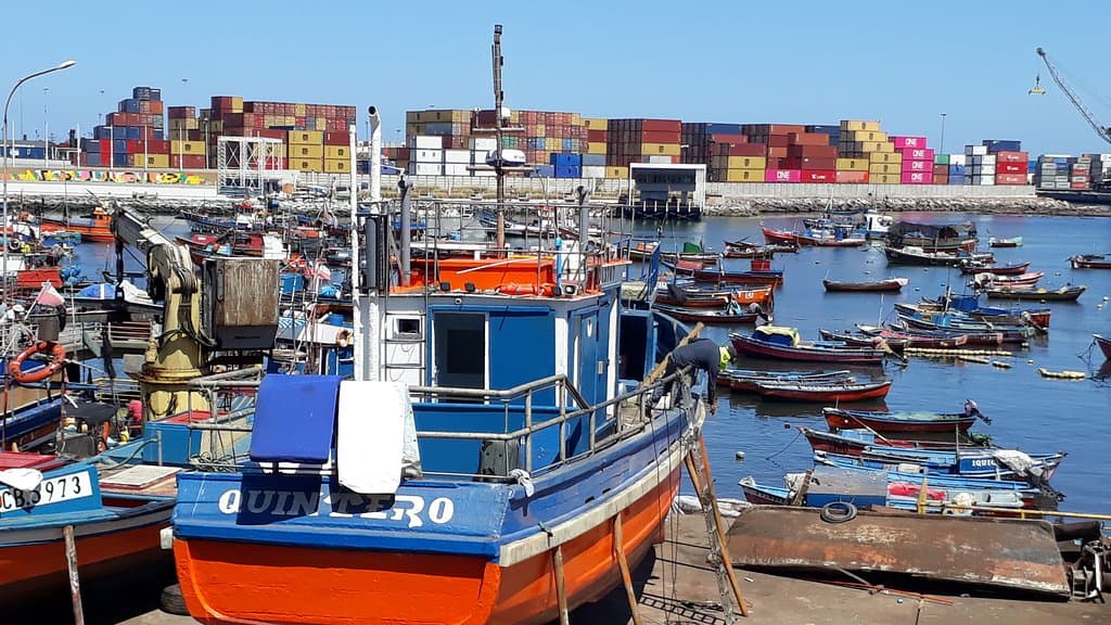 Caleta y embarcaciones