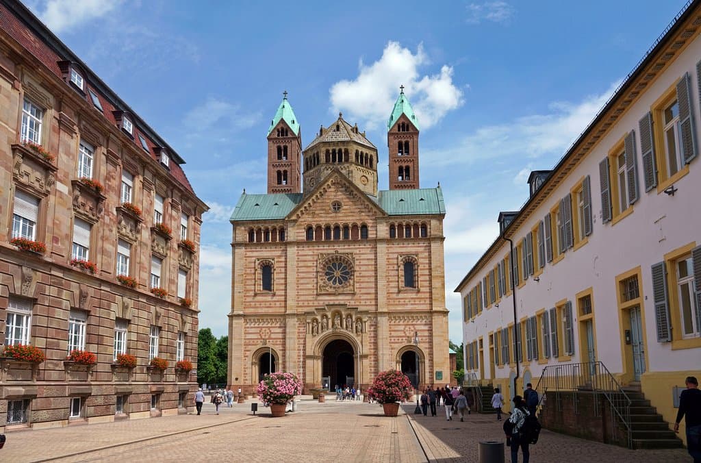 приближаясь к Собору