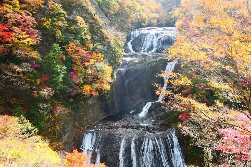 第2観瀑台からの滝の風景。ここからも素晴らしいですね。