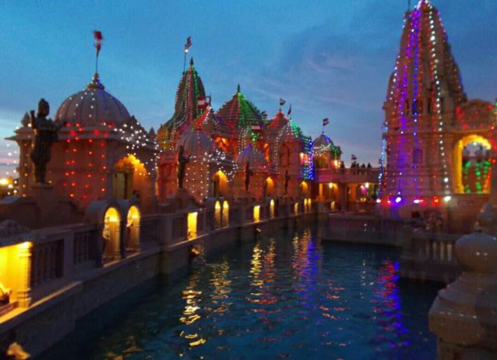 Nilkanth Dham Poicha