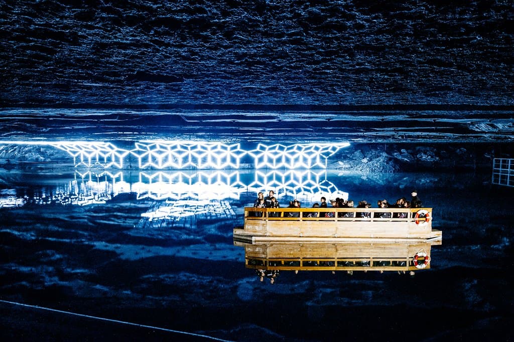 Der Spiegelsee - einer der Höhepunkte während der Führung durch das Salzbergwerk Berchtesgaden!
The mirrow lake - one of the highlights during the tour through the Berchtesgaden Salt Mine!